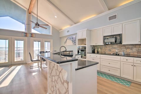 Kitchen | Drip Coffee Maker | Coffee Grinder | Blender | Crockpot | Toaster