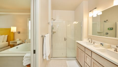 Suite, 1 King Bed (Hillside) | Bathroom | Separate tub and shower, spring water tub, free toiletries, hair dryer