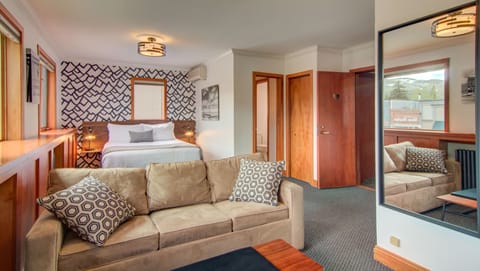 Gold Medal Suite | Pillowtop beds, in-room safe, individually decorated