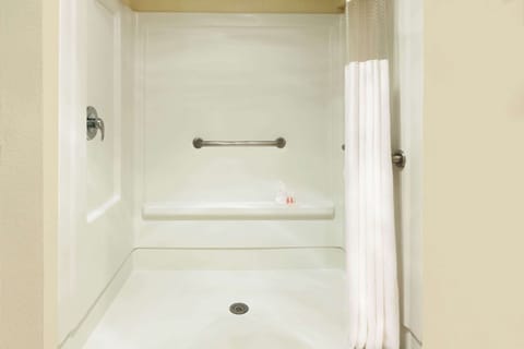 Room, 2 Queen Beds, Accessible, Non Smoking (Roll-In Shower) | Bathroom shower