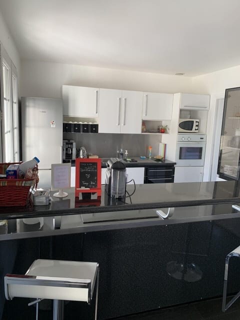 Family Apartment | Private kitchen | Mini-fridge, microwave, espresso maker, electric kettle