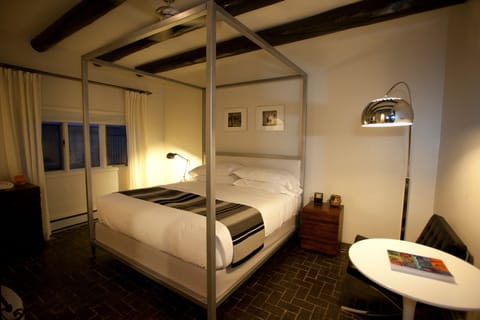 Deluxe Room, 1 King Bed, Courtyard View (Modernist Room) | Premium bedding, in-room safe, individually decorated, soundproofing