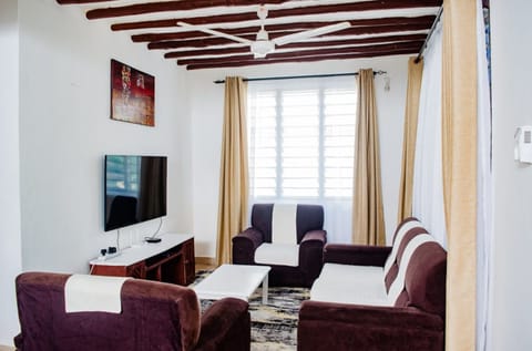 Luxury Villa, 2 Bedrooms | Living area | 43-inch Smart TV with satellite channels, TV