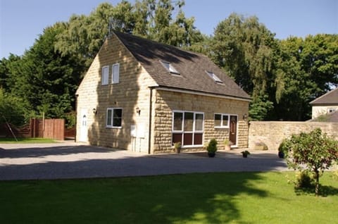Badger's Holt, Masham