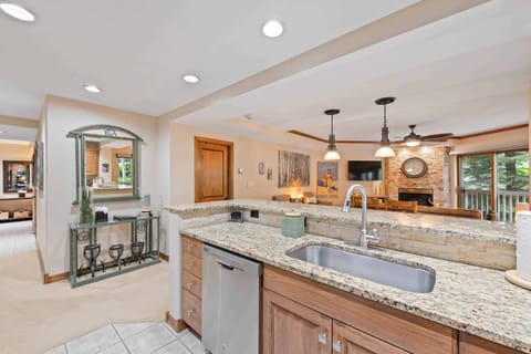 1660930015742-1580-8