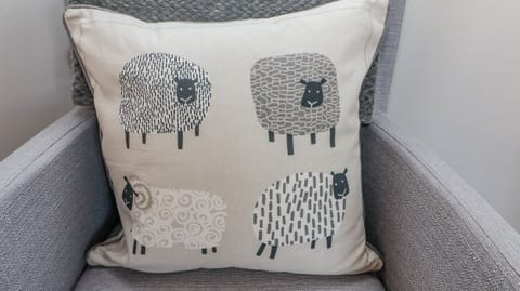 4 bedrooms, individually decorated, individually furnished, free WiFi