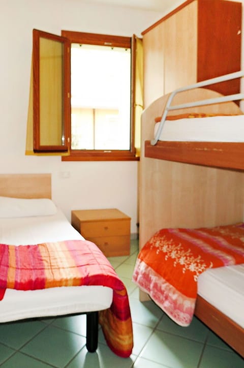 Furniture, Property, Comfort, Window, Building, Bed, Textile, Interior Design, Wood, Bunk Bed