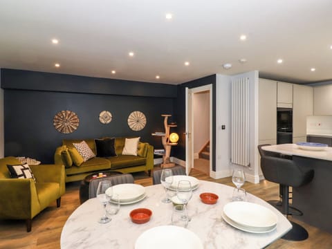 Cottage | Living area