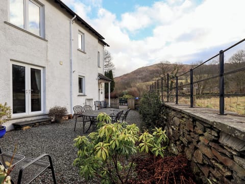 Cottage | Outdoor dining