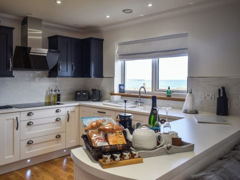 Kitchen | Ryka Lodge, All Outer Hebrides