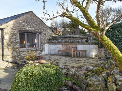Delightful flagged patio area | Pear Tree Barn, Crooklands near Kendal