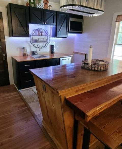 Signature Cottage, 2 Bedrooms | Private kitchen | Fridge, microwave, oven, stovetop