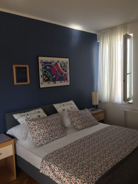 Comfort Room, 1 Queen Bed, Balcony, Sea View | Iron/ironing board, free WiFi, bed sheets