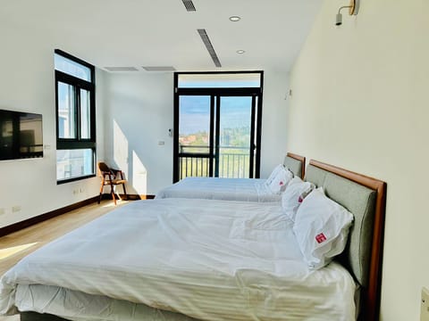 Classic Quadruple Room | Premium bedding, down comforters, pillowtop beds, desk