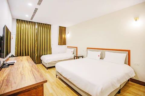 Classic Triple Room | Premium bedding, down comforters, pillowtop beds, desk