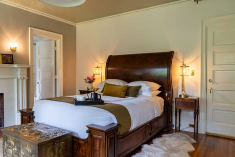 Premium Room | Egyptian cotton sheets, premium bedding, pillowtop beds