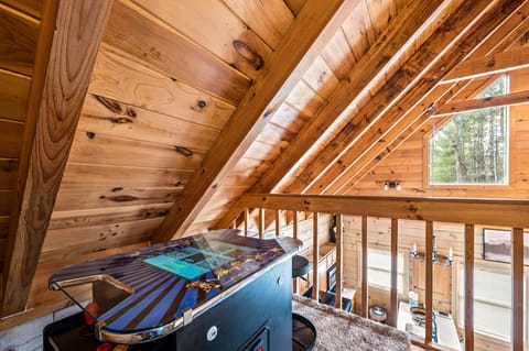 A multi-arcade machine with over 60 classic games for 1 or 2 players.