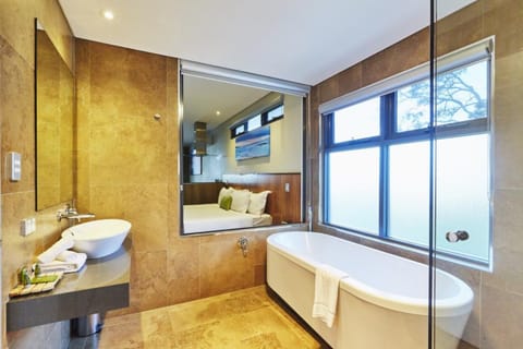 One Bed King Chalet | Bathroom | Free toiletries, hair dryer, towels