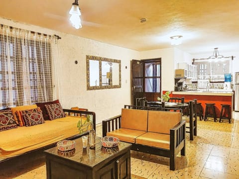 Apartment, 2 Bedrooms, Smoking, Patio | Interior