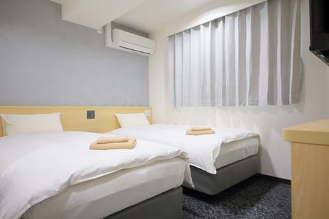 Renovated Standard Twin Room - Non Smoking | Free WiFi, bed sheets