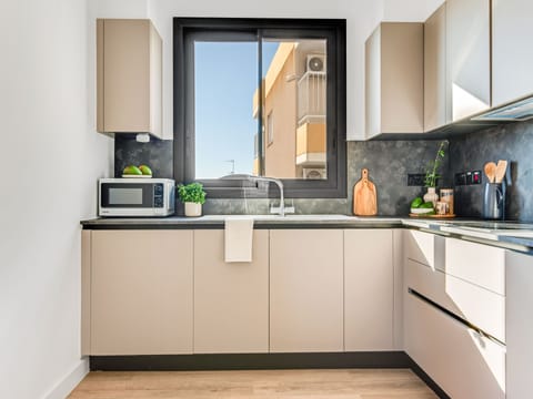 Apartment, 2 Bedrooms, Balcony | Dining