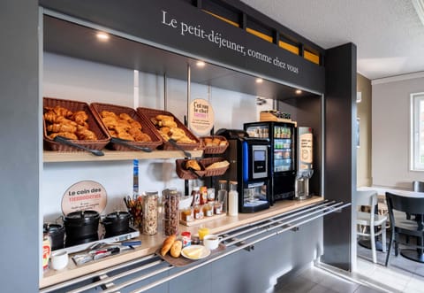 Daily buffet breakfast for a fee