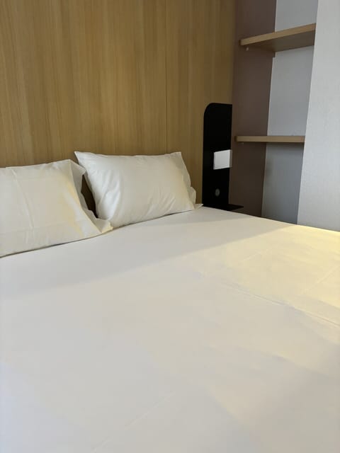 Standard Room, 1 Double Bed | Desk, blackout drapes, soundproofing, free WiFi