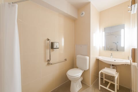 Double Room, Accessible | Bathroom | Shower, towels