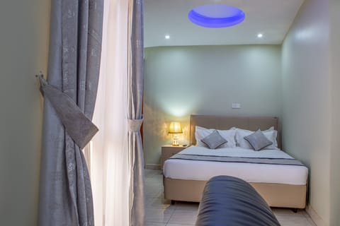 Executive Room | Pillowtop beds, free WiFi, bed sheets