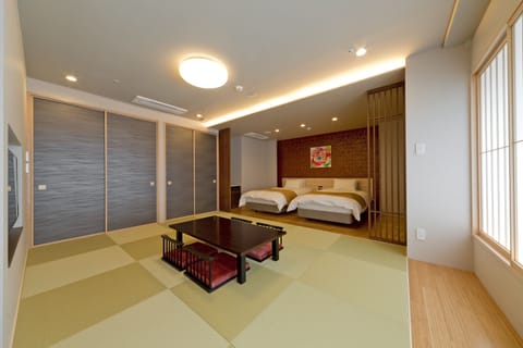 Deluxe Room with Tatami Area | In-room safe, iron/ironing board, free WiFi, bed sheets