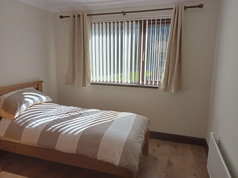 Cottage | 4 bedrooms, iron/ironing board, free WiFi, bed sheets