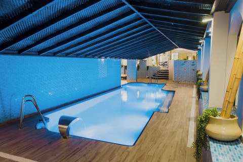 Indoor pool, outdoor pool