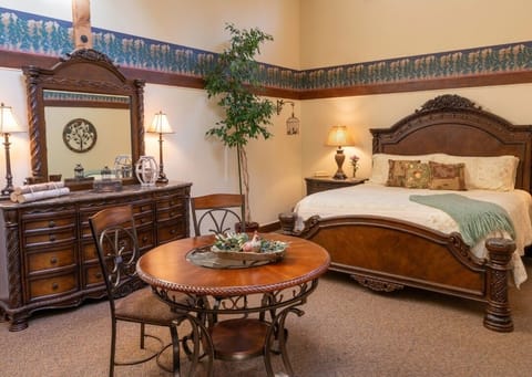 Pine Ridge Suite | Premium bedding, individually decorated, individually furnished