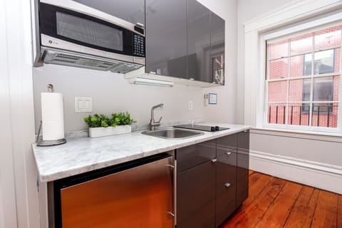 Standard Studio | Private kitchen | Mini-fridge, microwave, stovetop, coffee/tea maker