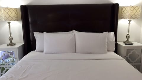Standard Room, 1 King Bed | Pillowtop beds, individually decorated, individually furnished
