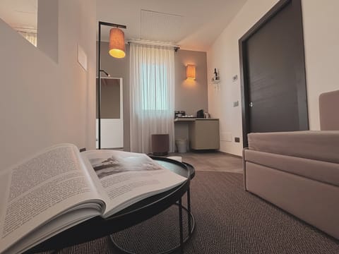 Junior Suite, Vineyard View | Living area | 40-inch Smart TV with digital channels, TV, Netflix