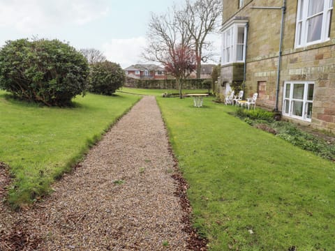 Cottage | Property grounds