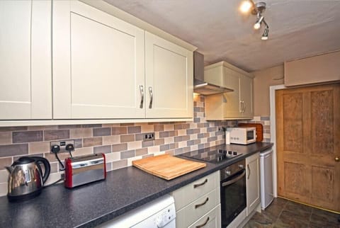 Fridge, dishwasher, cookware/dishes/utensils