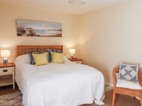 Cottage | 2 bedrooms, individually decorated, individually furnished, free WiFi