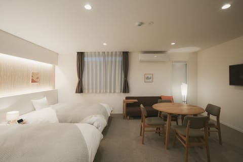 Premium Twin Room | Premium bedding, down comforters, individually decorated
