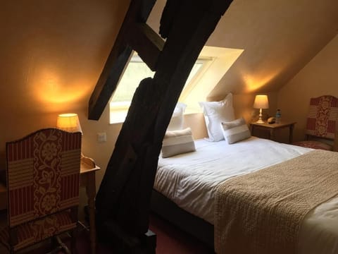 Standard Double Room | Free WiFi, bed sheets