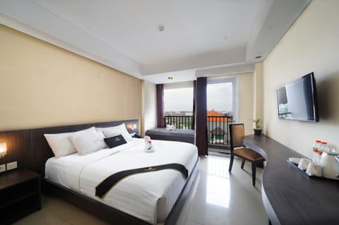 Deluxe Double or Twin Room | Desk, free WiFi, bed sheets