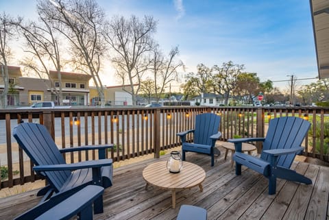 Your private front deck