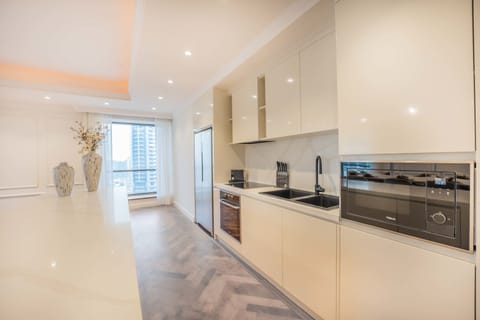 Fully equipped kitchen with the latest german appliances