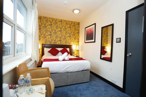 Deluxe Double Room | Soundproofing, iron/ironing board, free WiFi