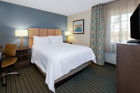 Suite, 1 Bedroom | Desk, blackout drapes, soundproofing, iron/ironing board