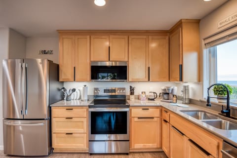 Stainless appliances including dishwaser