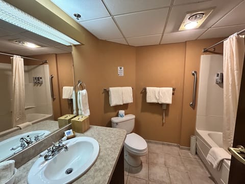 Superior Room, Multiple Beds (King) | Bathroom | Free toiletries, hair dryer, towels, soap