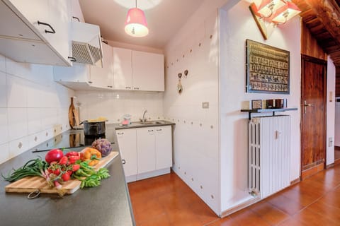 Family Apartment, 1 Bedroom (Le Meublé (between City Center &) | Private kitchen | Fridge, oven, stovetop, coffee/tea maker