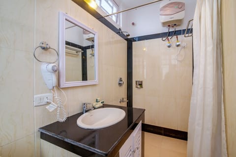 Double Room | Bathroom